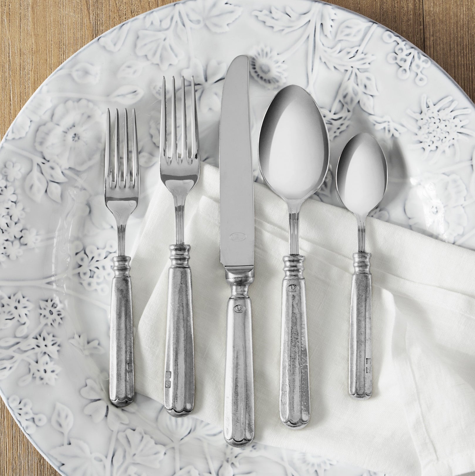 16th century Silverware set