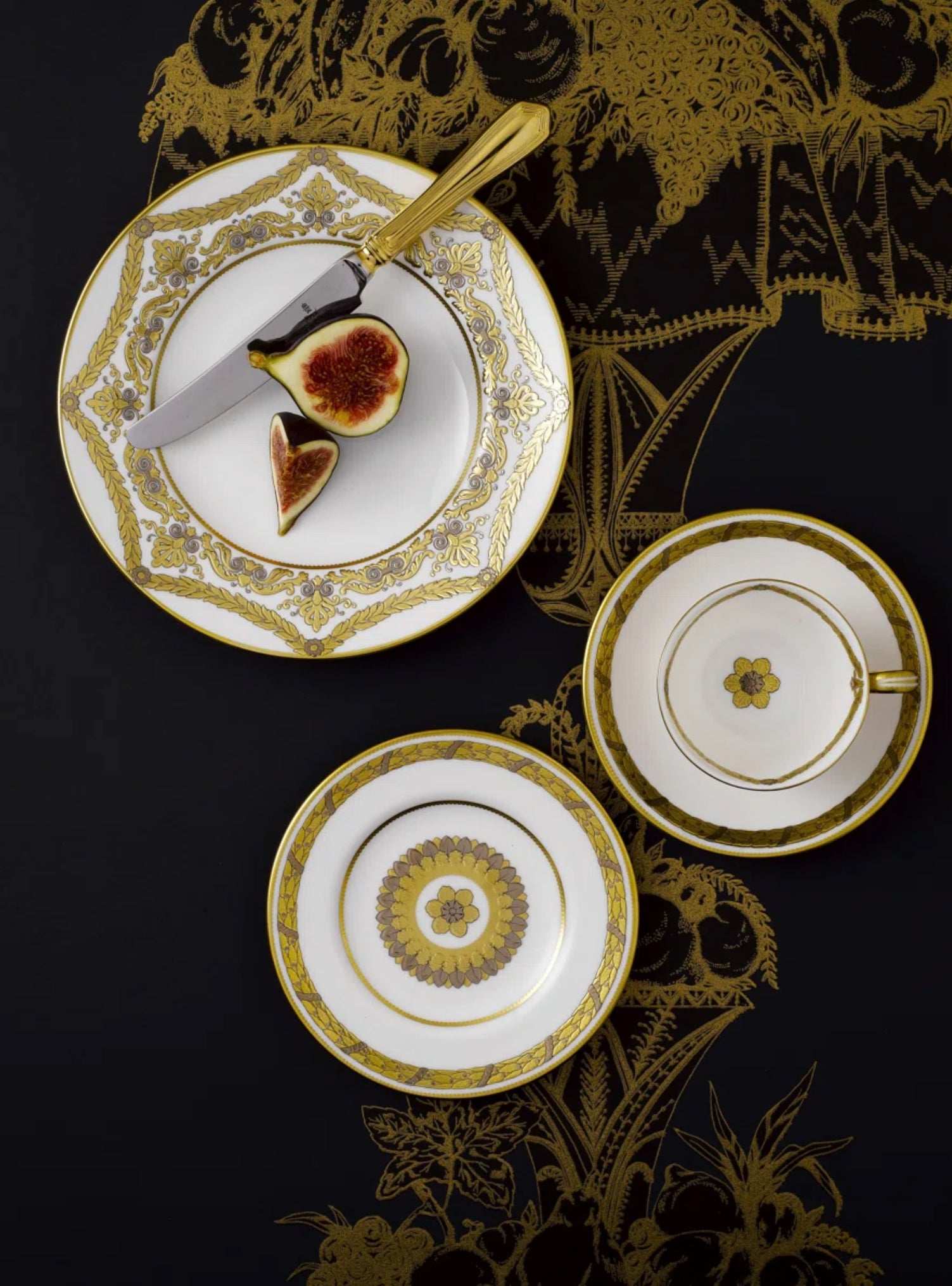 Royal Ironcrest Porcelain Tanleware